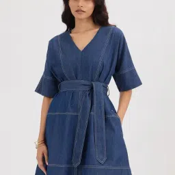 FEMMELLA Navy Blue Denim Solid Shift Dress-image-5