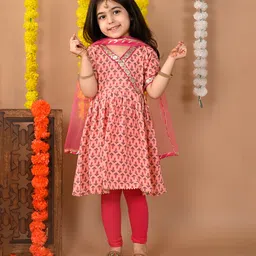 Kinder Kids Cotton Half Sleeves Floral Motif Printed & Gota Lace Embellished Kurta Leggings With Dupatta - Pink-picture-23