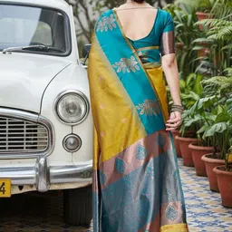 JANOI Woven Design Zari Silk Cotton Handloom Banarasi Saree image 3