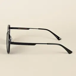 Voyage Black Round UV Protection Unisex Sunglasses image 4
