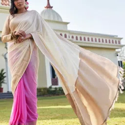 Vardha White & Pink Saree With Unstitched Blouse image 4