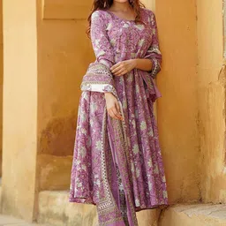 ARADHNA Floral Printed Round Neck Panelled Anarkali Kurta With Trousers & Dupatta image 2