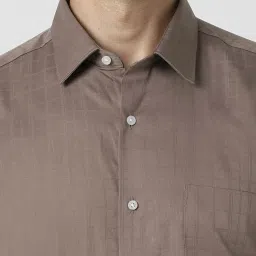 Van Heusen Brown Cotton Regular Fit Checks Shirt image 4