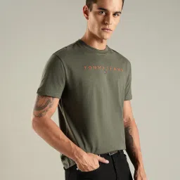 Tommy Hilfiger Green Cotton Regular Fit Logo Printed T-Shirt image 4