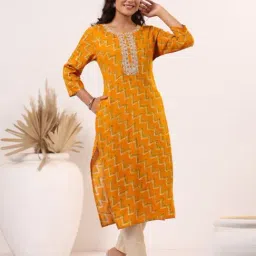 Autumnlane Orange Varisha Canary Printed Relaxed Fit Kurti image 3