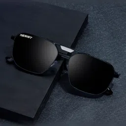 Resist Eyewear Black Square UV Protection Unisex Sunglasses image 4