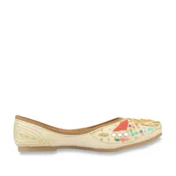Desi Colour Women's Cream Ethnic Juttis-picture-11