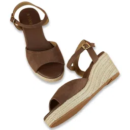 Code by Lifestyle Women's Camal Top Stag Tpe Dune Ankle Strap Sandals image 4