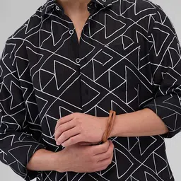 VASTRADO Men Classic Spread Collar Geometric Printed Cotton Slim Fit Casual Shirt image 3