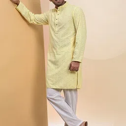 Pro-Ethic STYLE DEVELOPER Men Floral Embroidered Sequinned Jacquard Kurta image 2