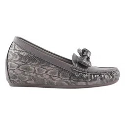 Shoetopia Bow Applique Detailed & Textured Slip On Loafers - Grey image 4