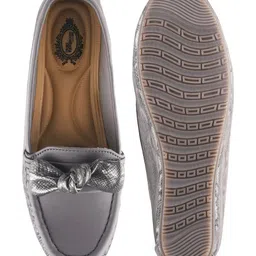 Shoetopia Bow Applique Detailed & Textured Slip On Loafers - Grey image 5