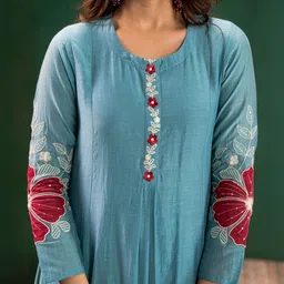 Brand Hill Women Floral Embroidered Regular Thread Work Kurta with Trousers & With Dupatta image 4