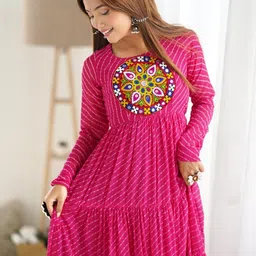 THE52 Leheriya Printed Thread Work Pure Georgette Thread Work Tiered Anarkali Kurti image 4