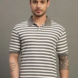 RENUOVO Men Striped Polo Collar T-shirt-image-36