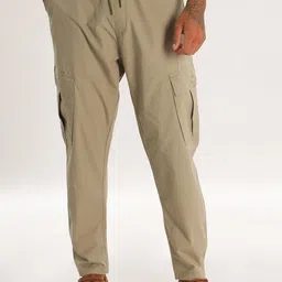 COLOR HUNT Men Relaxed Easy Wash Joggers Trousers-image-8