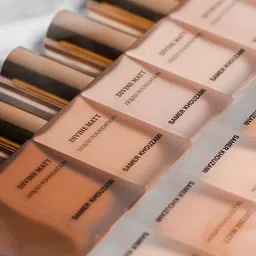 Samer Khouzami Divine Matt Liquid Foundation 30ml - Warm / Orange 55 image 4