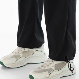 Jack & Jones Men Relaxed Fit High-Rise Regular Trousers image 3