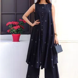 Anni Designer Women Solid Kurta with Palazzo-image-72