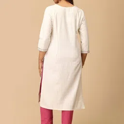 MAKEOVER FASHIONS Ethnic Motifs Embroidered Thread Work Thread Work Kurti image 4