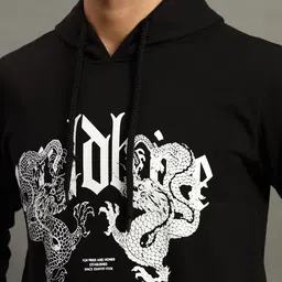 HUSHBUCKS Men Printed Hooded Sweatshirt image 5