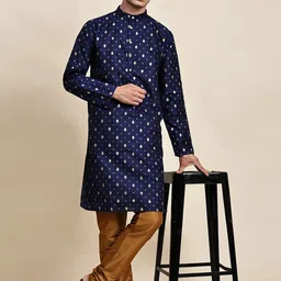 SKAVIJ Men Ethnic Motifs Printed Regular Kurta with Pyjamas image 2