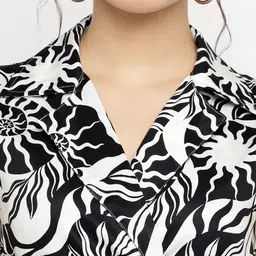 theulluu.com Abstract Printed Shawl Neck Top With Trousers Co-Ords image 5