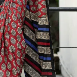 Saree Mall Maroon Printed Sarees With Unstitched Blouse image 5