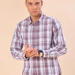 V-Mart Men Checked Spread Collar Cotton Casual Shirt-picture-33