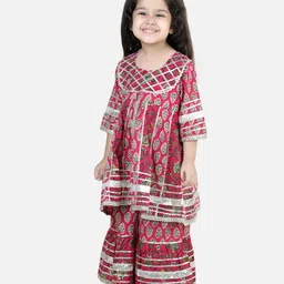 BownBee Pure Cotton Three Fourth Sleeves  Floral And Leaf Motif Printed Kurta With Sharara    - Pink image 4