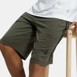 Jockey 9426 Men's Super Combed Cotton Rich Regular Fit Solid Shorts with Side Pockets image 5