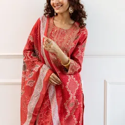 Anouk Bandhani Printed Regular Zari Straight Kurta with Trousers & Dupatta image 2