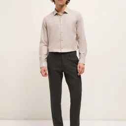 The Bear House Beige Cotton Tailored Fit Solid Formal Shirt image 5