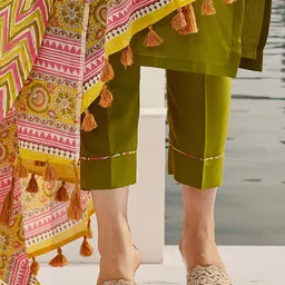 CANIZZARO Women Ethnic Motifs Embroidered Pure Cotton Kurta with Trousers & Dupatta image 5