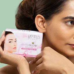 Lotus Herbals Whiteglow Insta Glow 4 in 1 Facial Kit For Radiant Glowing Skin-160g image 3