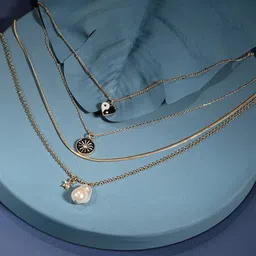 AMI Gold-Plated Layered Chain image 1