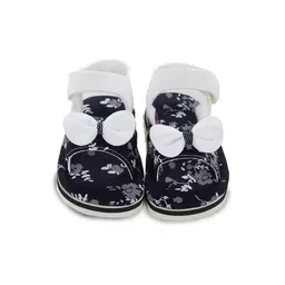 NESKA MODA Girls Printed Open Toe Flats-picture-10