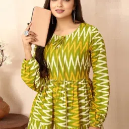SELVIA Green Printed Top-image-24
