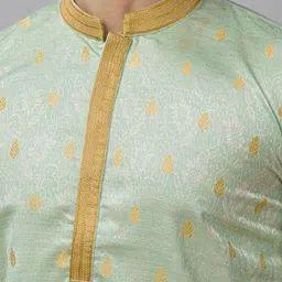 JUGG JUGG JEEYO Men Woven Design Kurta with Trousers image 5