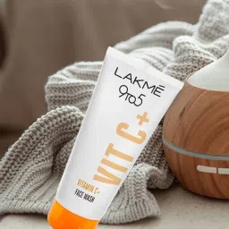 Lakme 9To5 Vitamin C Facewash with Microcrystalline Beads for Refreshed & Glowing Skin - 100 gm image 5