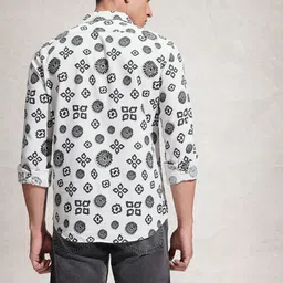 WROGN Pure Cotton Floral Printed & Textured Casual Shirt image 3