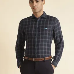ANDAMEN Black Slim Fit Check Shirt-image-83