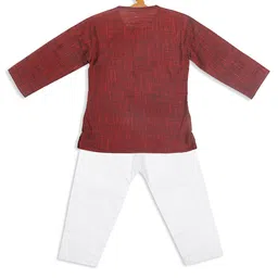 Vastramay Pure Handloom Cotton Full Sleeves Solid Kurta &  Pyjama - Maroon & White image 4