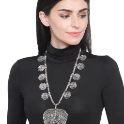 Imli Street Ganesh Design Silver Necklace-picture-45