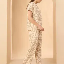 Sweet Dreams Brown Geometric Regular Fit T-Shirt & Pyjama Set image 3