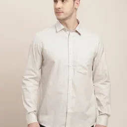 Turtle Off White Cotton Slim Fit Printed Shirt-picture-28