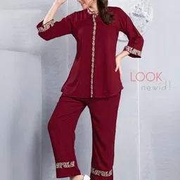 TRUNDZ Women Embroidered Night suit-image-13