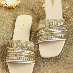 Nysah Women Embellished Ethnic One Toe Flats-image-43