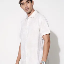 Peregrine by Pantaloons Men Floral Printed Spread Collar Pure Cotton Casual Shirt-image-64