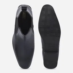 ID Men Block-Heeled Chelsea Boots image 5